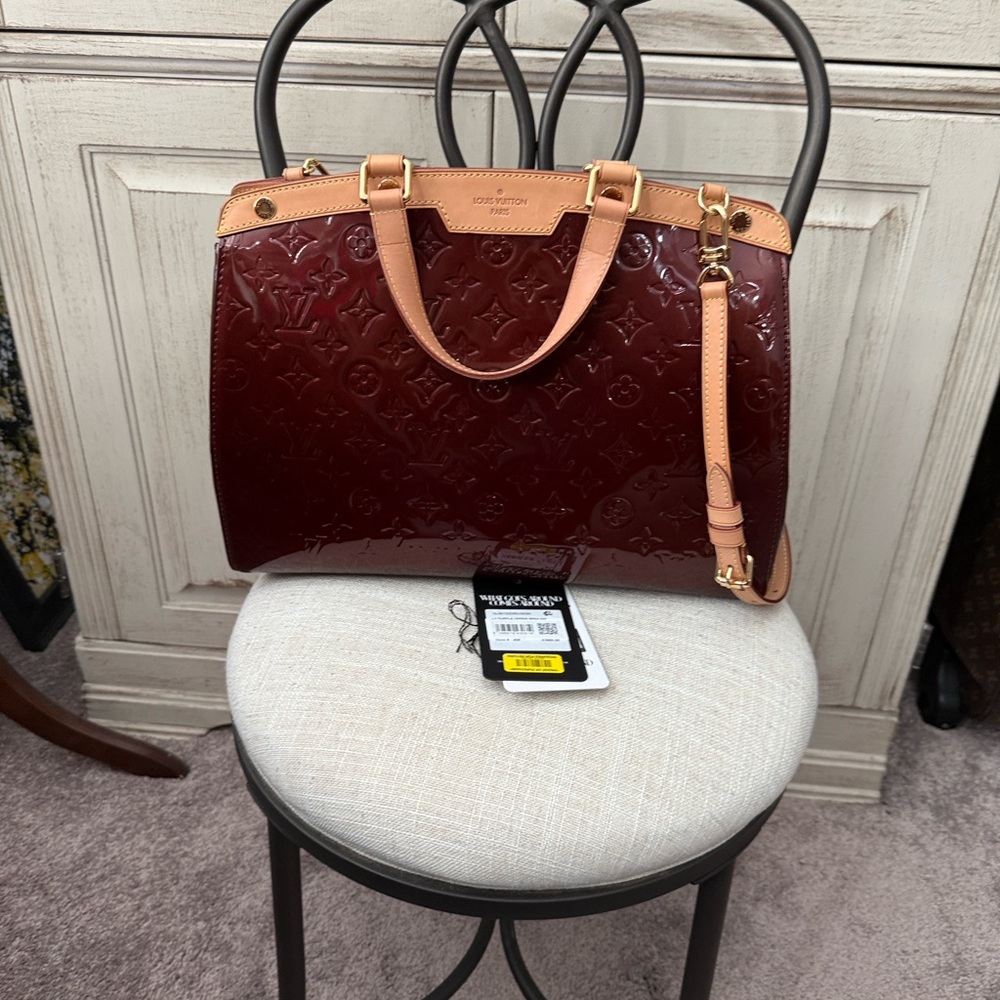 ONE DAY SALE AUTHENTIC LOUIS VUITTON VERNIS LEATHER BREA GM NWT
